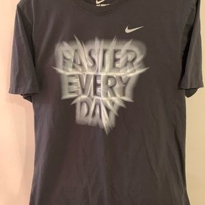Nike Faster Every Day T-Shirt Size Large